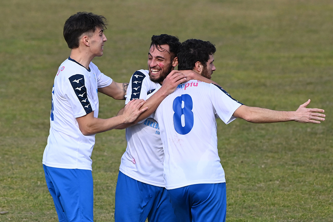 Giannini Mario esultanza mezzolara calcio